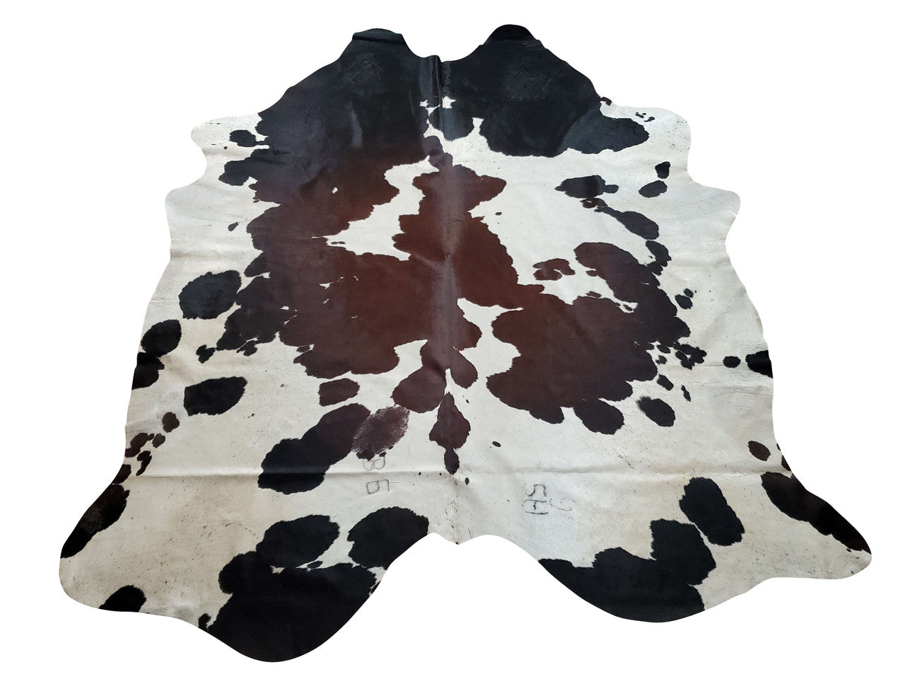 Another extra large salt and pepper cowhide rug that makes the space from ever girl looks stunning, handpicked for unique and exotic pattern. 