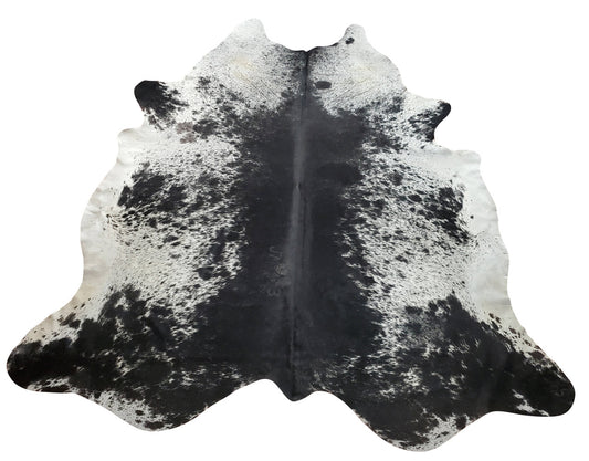 From living small to living big, speckled cowhide rugs always team up with inspiration to give a natural and unique look to the Canadian cottage. 
